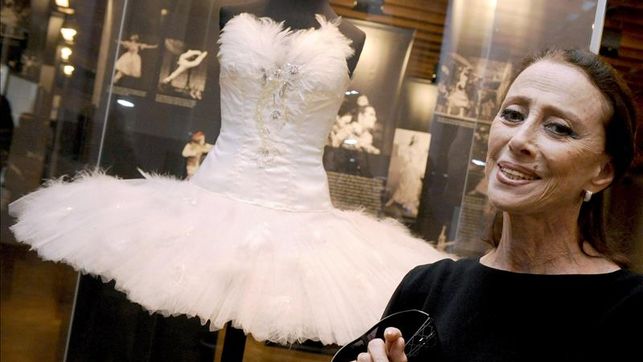 Adiós a la gran dama del ballet hispano rusa Maya Plisetskaya Майя Плисецкая que cantaba la música con su&nbsp;cuerpo