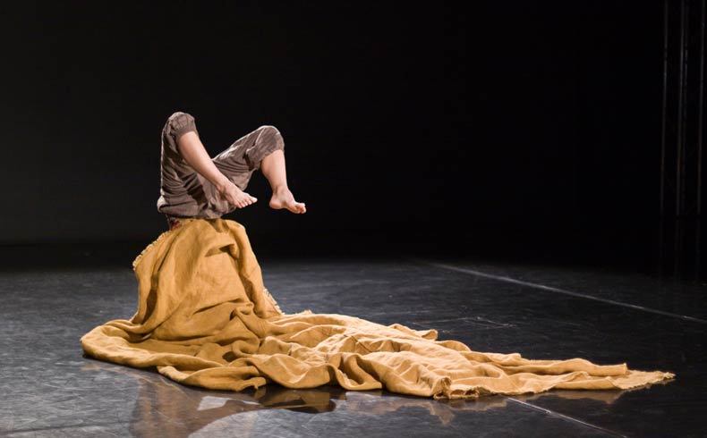 El pasado domingo fuimos a ver el TARANNA de Maria Campos en el Mercat de les Flors un grupo de 16, o 17 si contamos al&nbsp;bebé