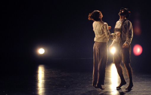 Un grupito de 4 nos colamos en el entradas agotadas de BARBARIANS de Hofesh Shechter en el Mercat de les Flors el pasado 4 de&nbsp;febrero